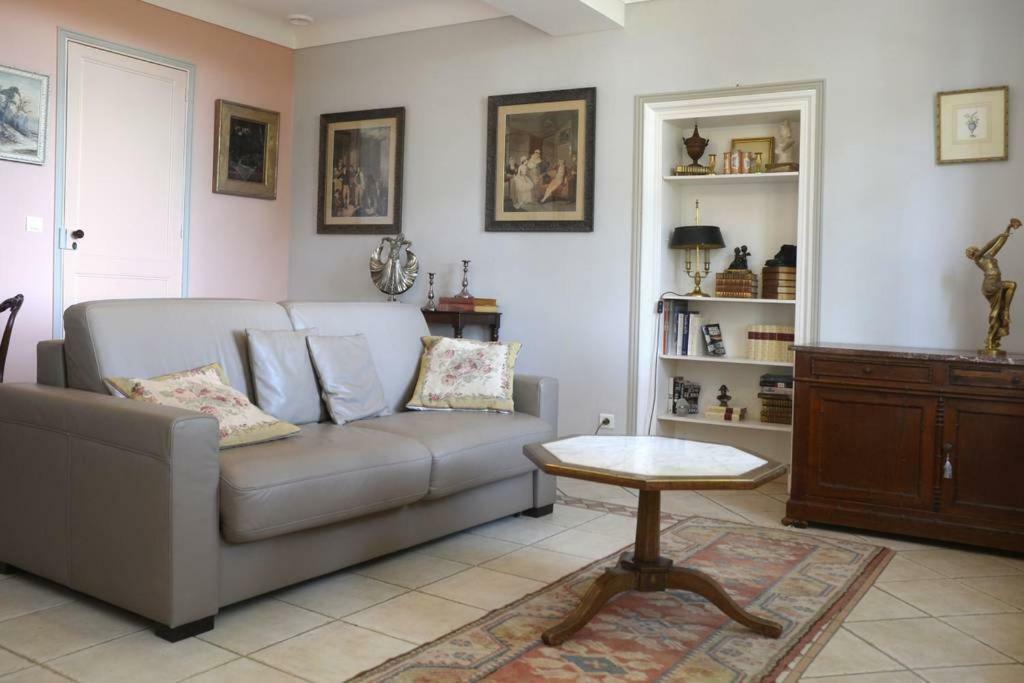 Les Deux Cedres Apartment Bergerac Exterior photo
